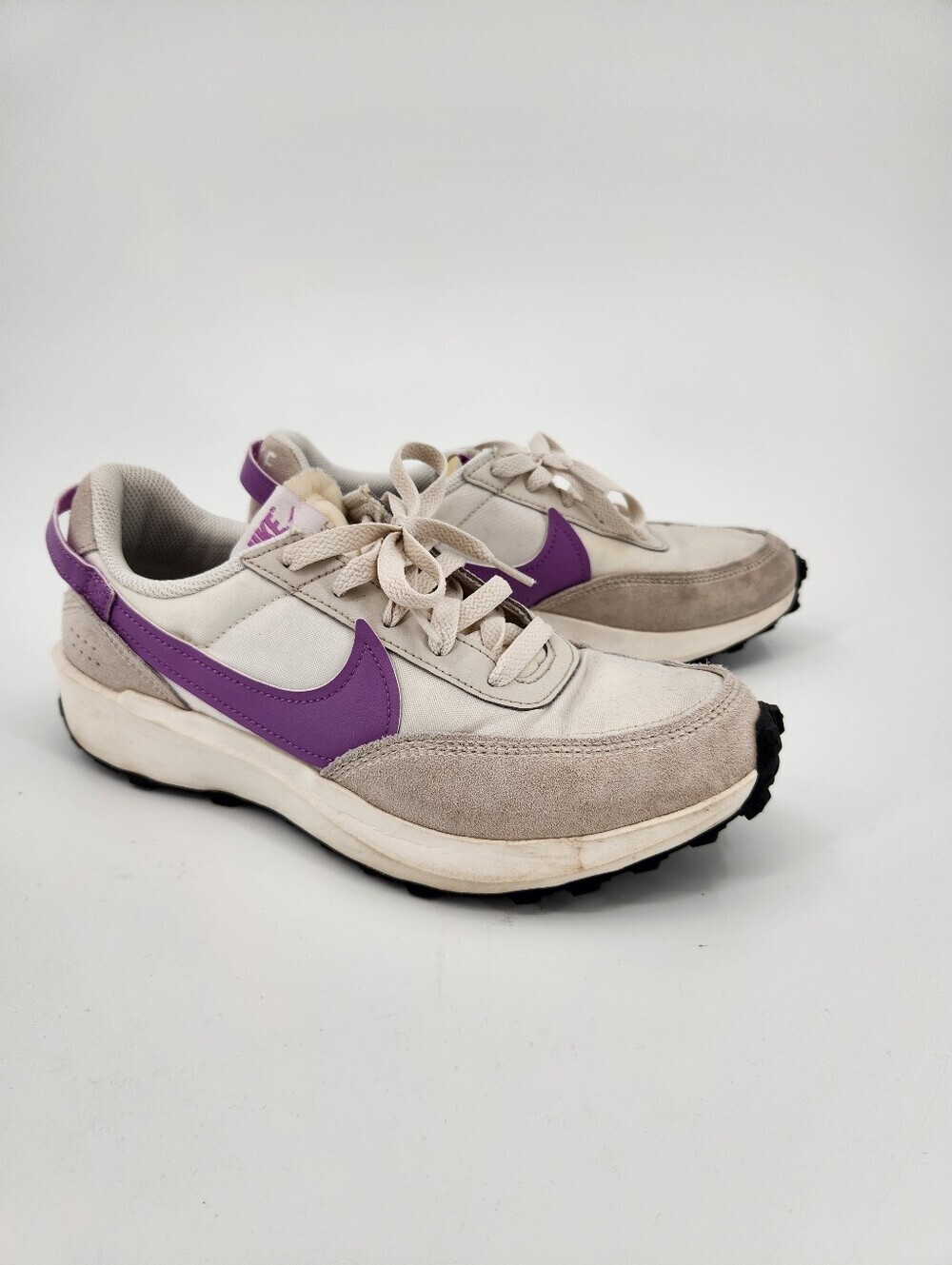 Nike Womens Waffle Debut Shoes Size 8.5 White Rush Fuchsia